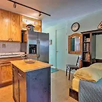 Great Location Downtown Kailua Kona, Beach And Pool