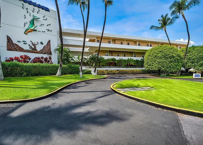 Royal Seacliff #406