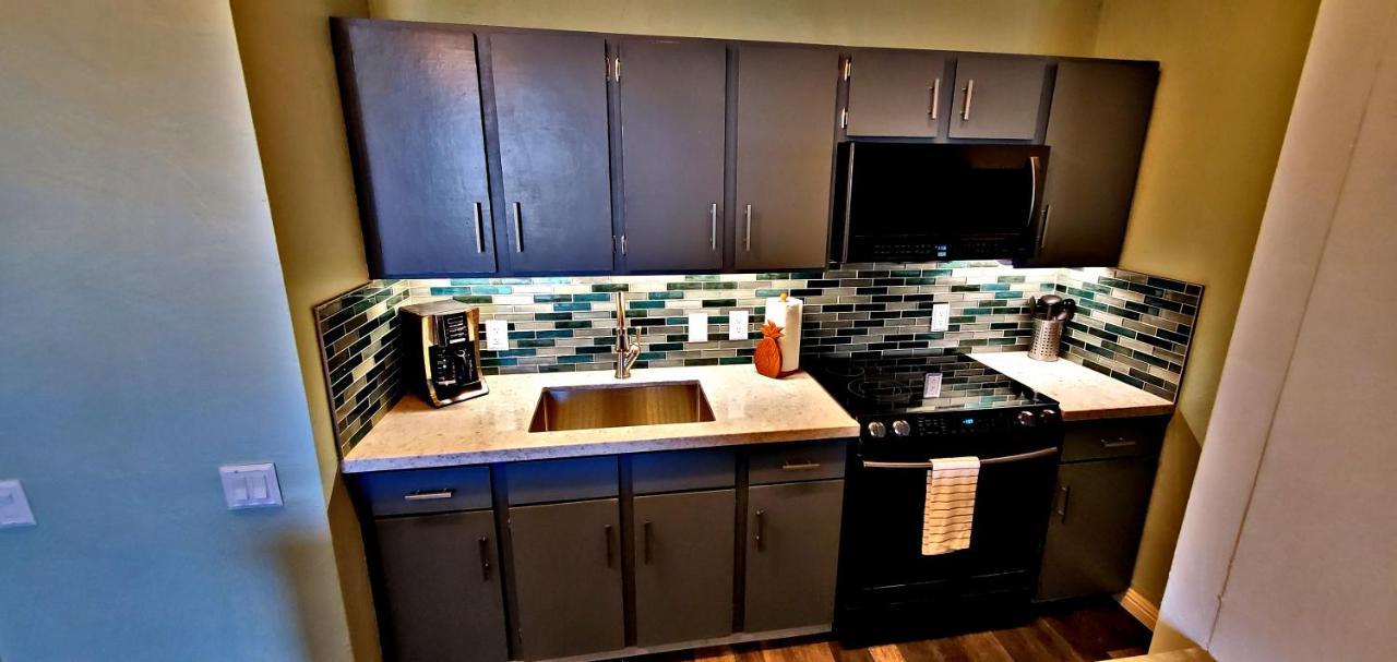 Ali'i Banyan Breeze Apartment