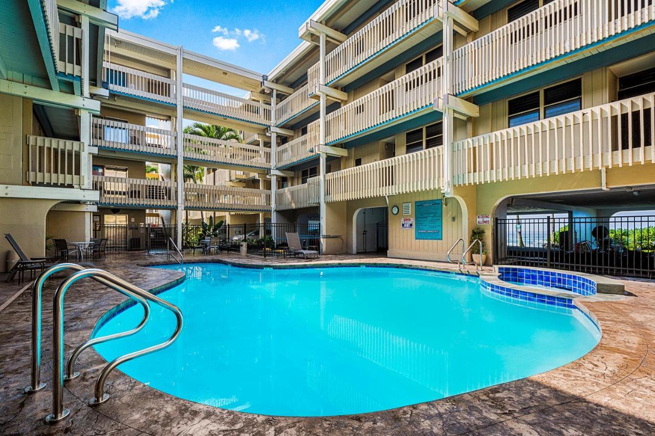 Aparthotel Oceanfront Luxury *