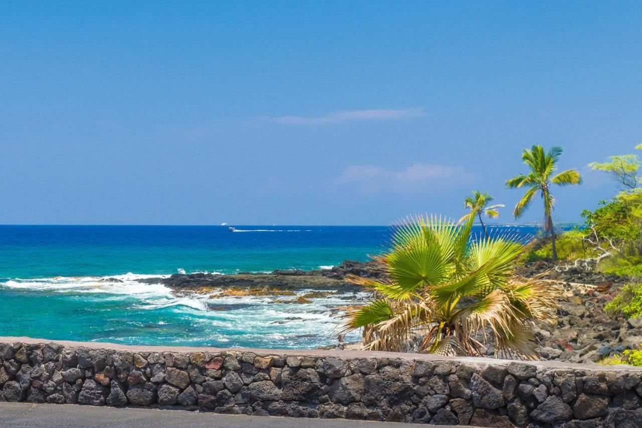 Casa De Emdecko #138 By Casago Kona - And Oceanfront Holiday home *