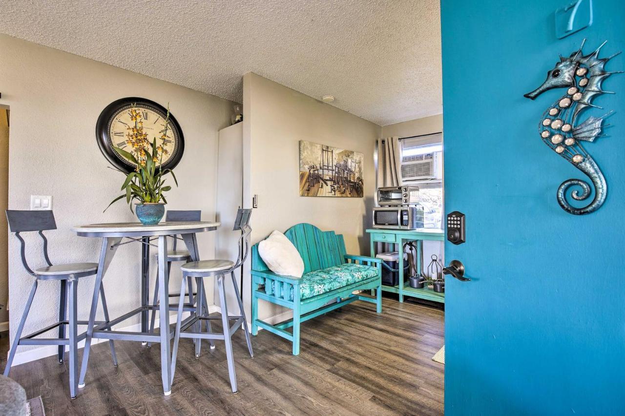 Sunny Lanai And Community Pool Access Apartment