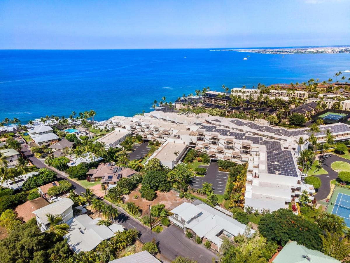 Royal Seacliff #406 *