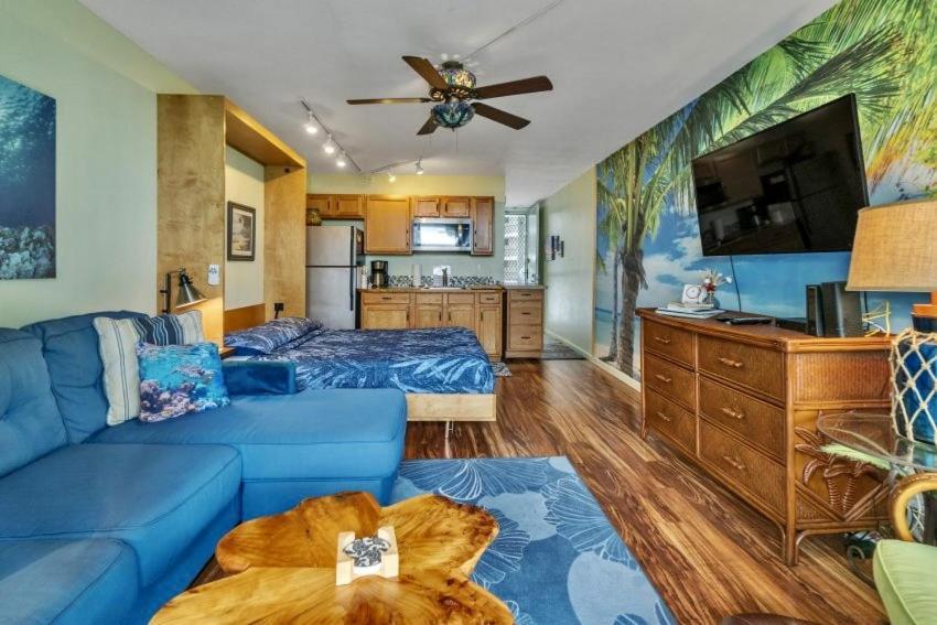 Your Hawaiian Tropical Garden View - Kona Islander Apartment