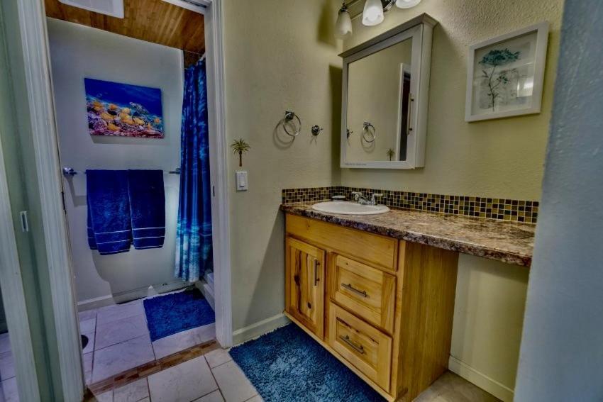 Your Hawaiian Tropical Garden View - Kona Islander Apartment *