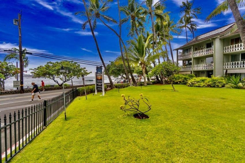 Your Hawaiian Tropical Garden View - Kona Islander Apartment Kailua-Kona