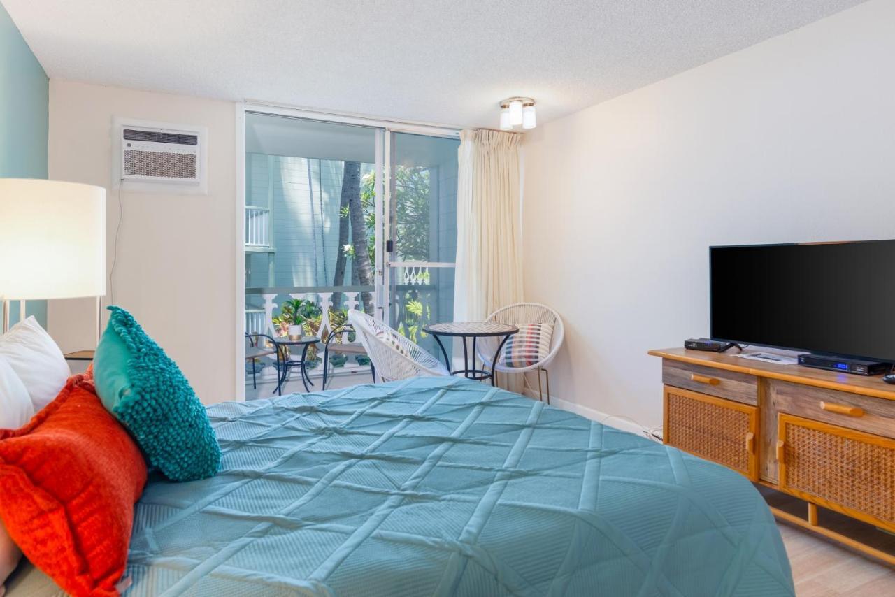 Kona Islander 112 Hotel
