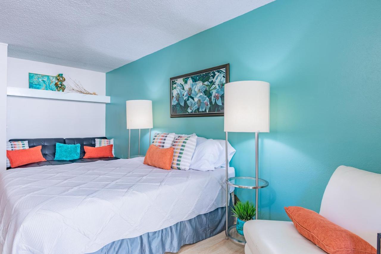 Kona Islander 112 Hotel