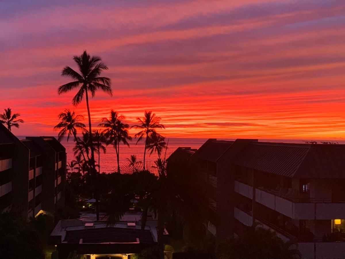 Kona Magic Ali'i - Floor Views, Pool, Beach, Sunsets Kailua-Kona