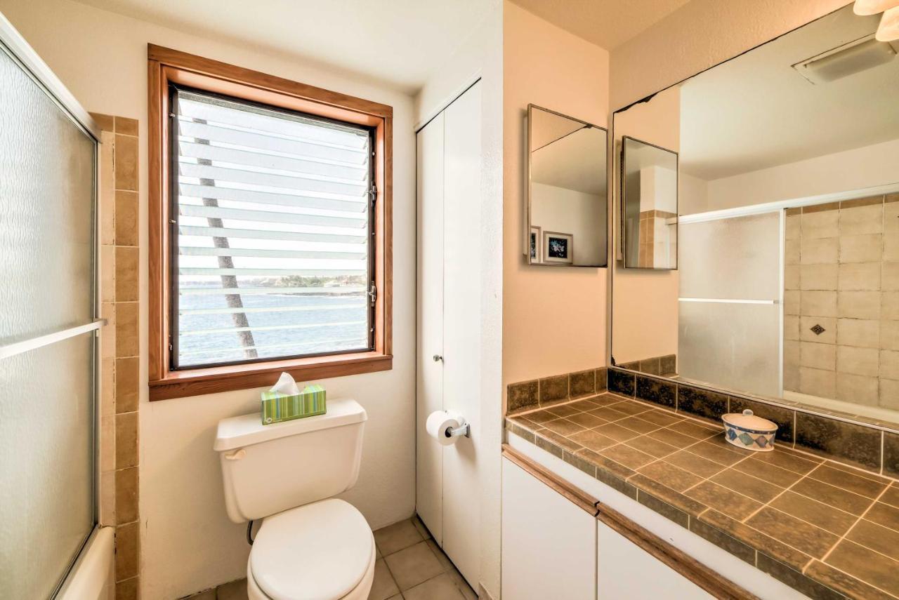 Holiday home Oceanfront Townhome With Pool And Views! Kailua-Kona