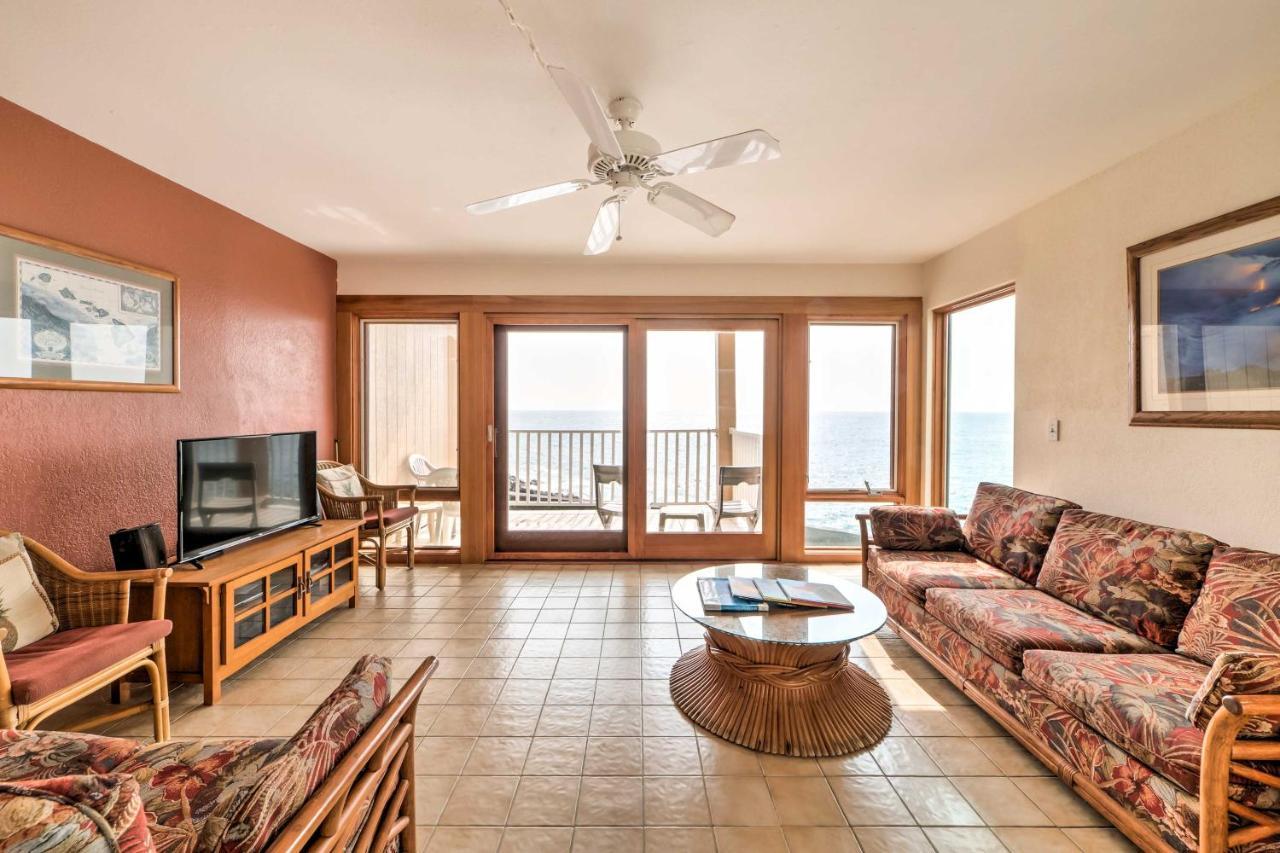 Holiday home Oceanfront Townhome With Pool And Views!