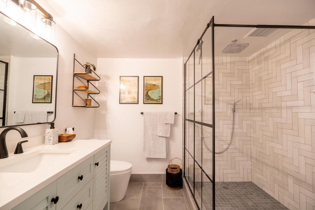 Sohana Lifestyle I Leeven's I Kona Apartment