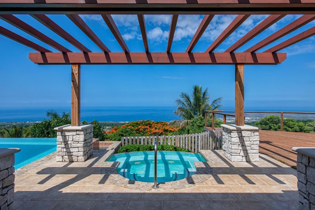 Luxury Kona Mansion - Infinity Pool & Epic Views Villa *