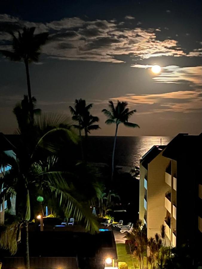 Kona Magic Ali'i - Floor Views, Pool, Beach, Sunsets
