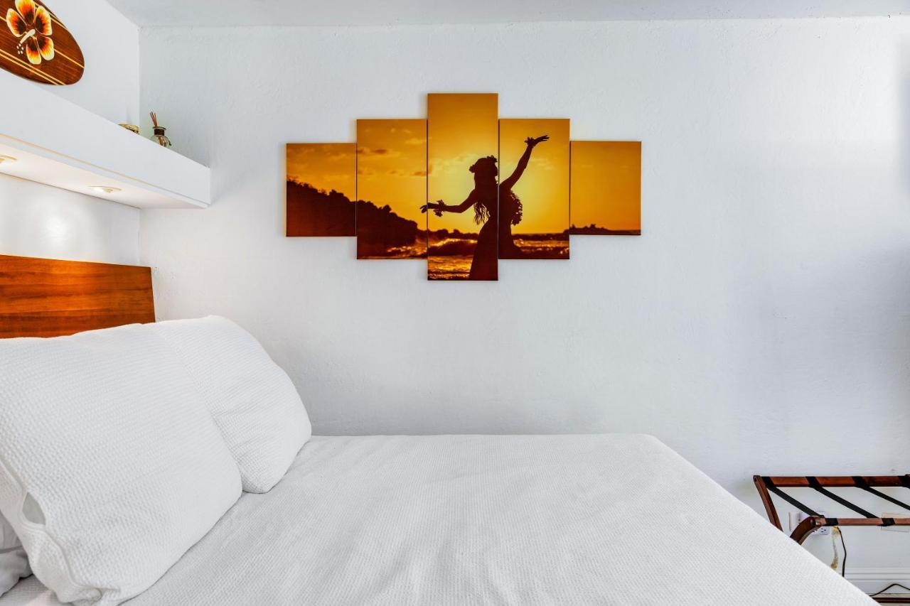 Downtown Hawaiian Theme With Hot Tub, Pool & - Kona Islander * Kailua-Kona