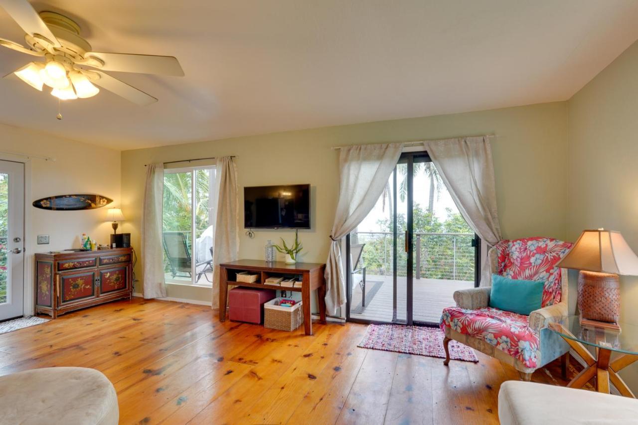 Breezy With Lanai And Ocean View! Holiday home Kailua-Kona