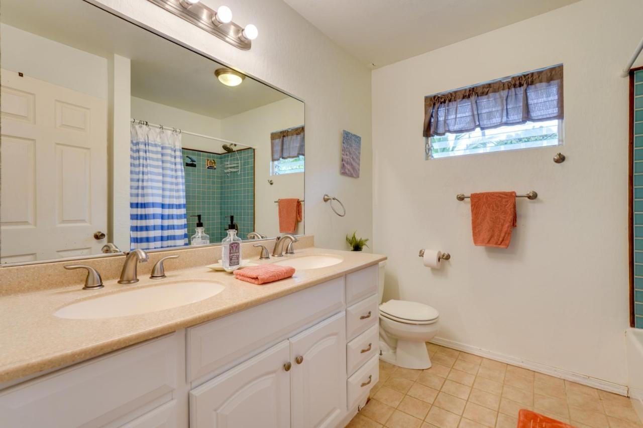 Holiday home Breezy With Lanai And Ocean View! Kailua-Kona