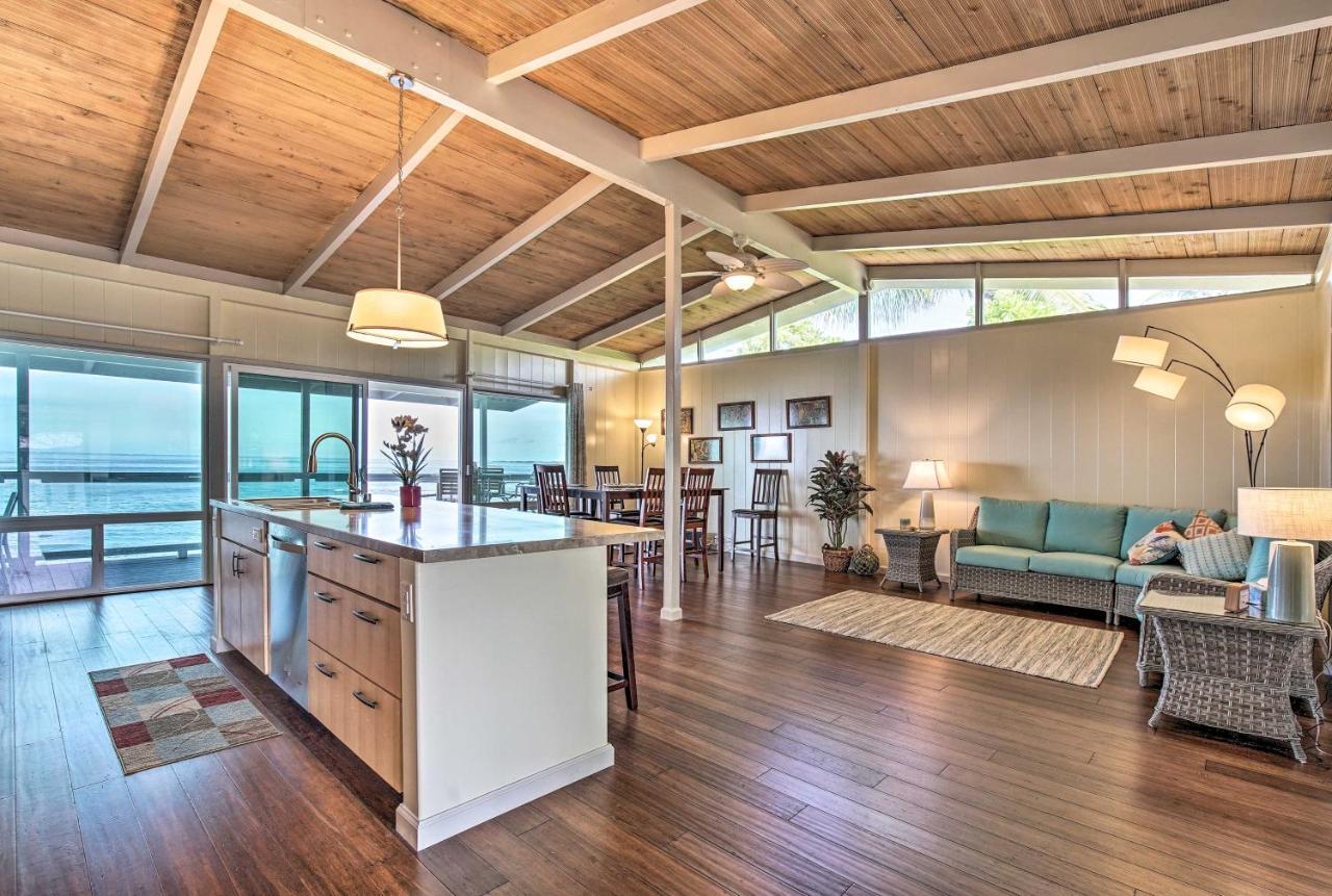 Oceanfront Kona With Access And Views! Holiday home Kailua-Kona