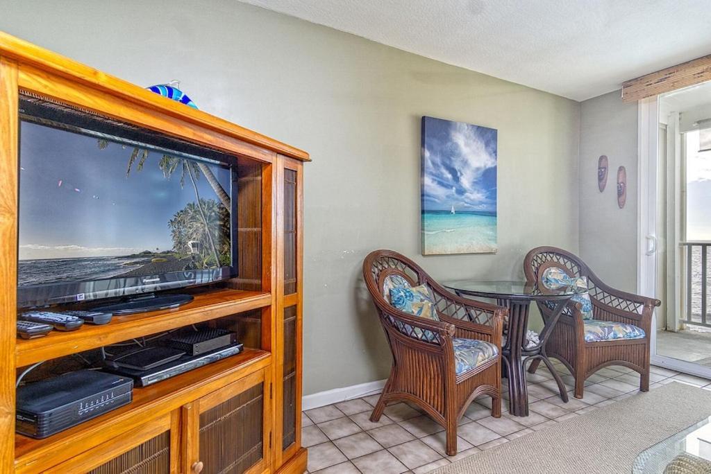 Oceanfront & Walking Distance To And Town- Hale Kona Kai 207 By Casago Kona * Kailua-Kona