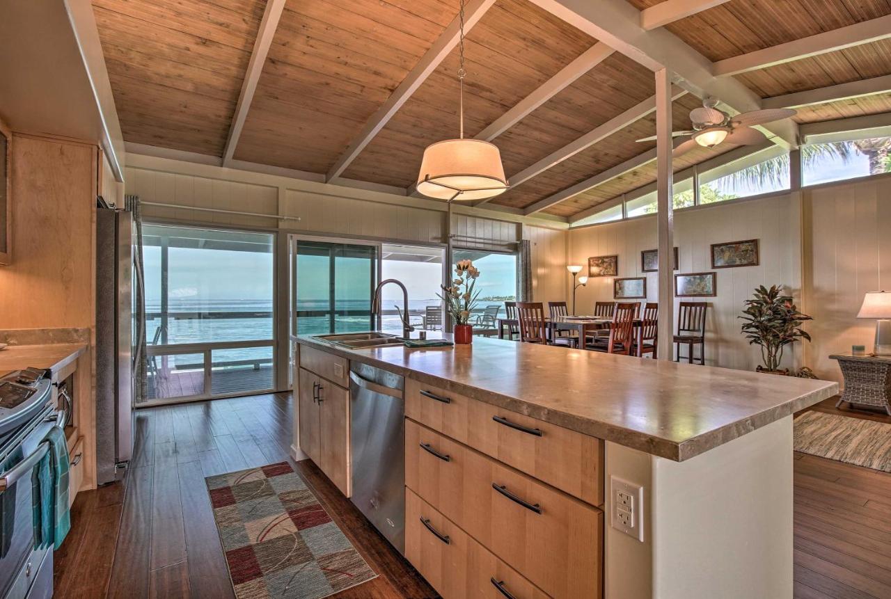 Oceanfront Kona With Access And Views! Kailua-Kona