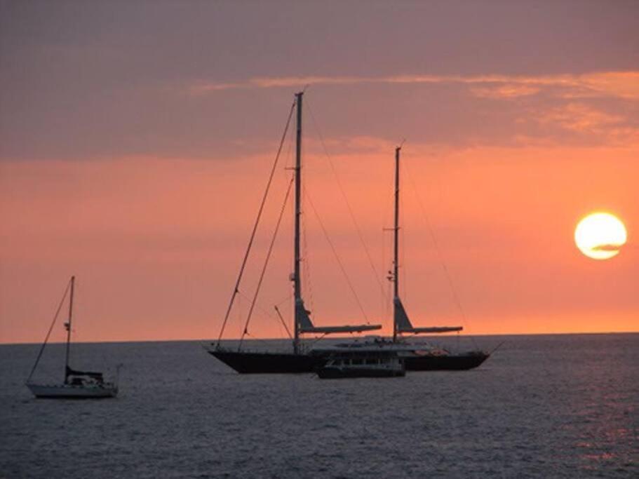 Beautiful Oceanfront Welcomes At Hale Kona Kai 203 By Casago Kona Holiday home *