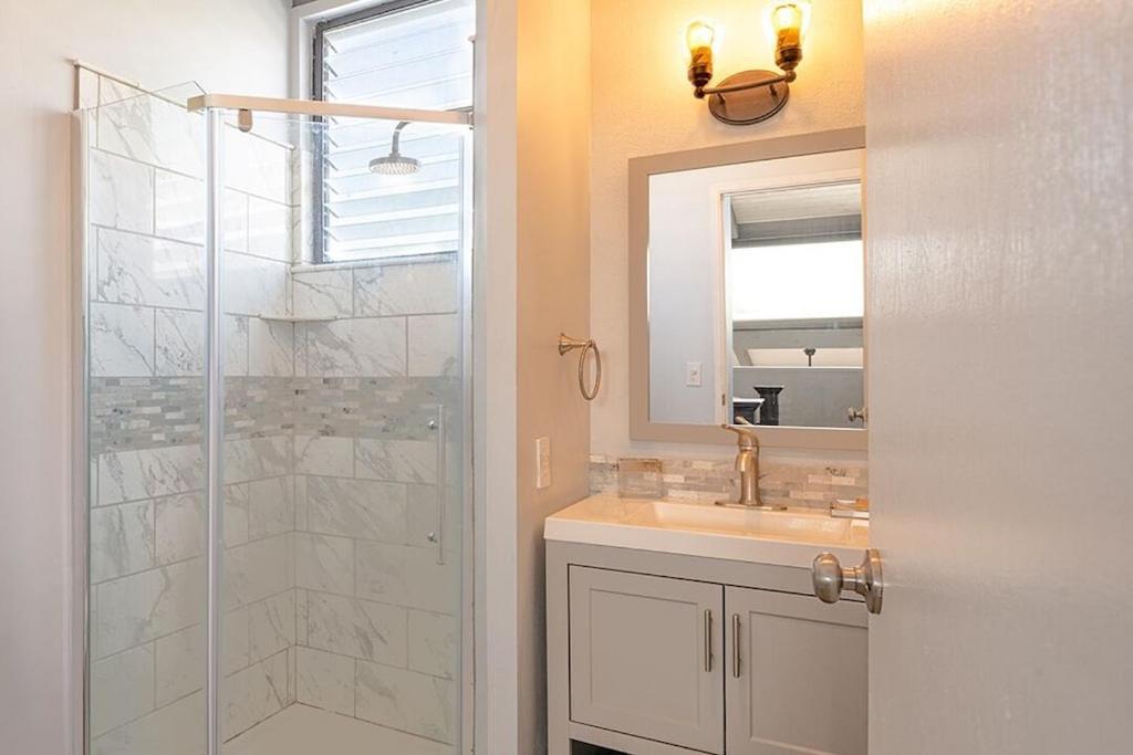 Holiday home New! Bay 2-306 - Beautifully Renovated Two-story With Primary In Loft Kailua-Kona