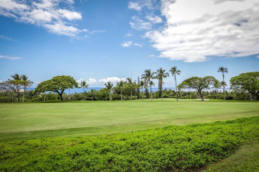 Beautiful 2/2 In Kona. Ocean View!