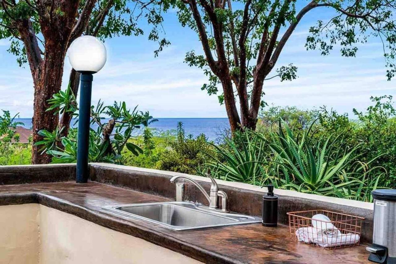 Family Friendly Bay View Ac Free Parking Walk To Village * Kailua-Kona