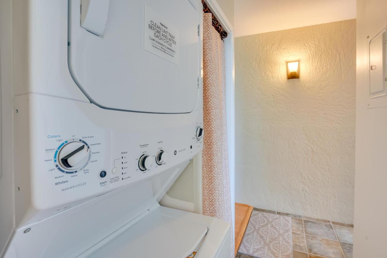 Apartment With Ocean Views Walk To Beach! Kailua-Kona
