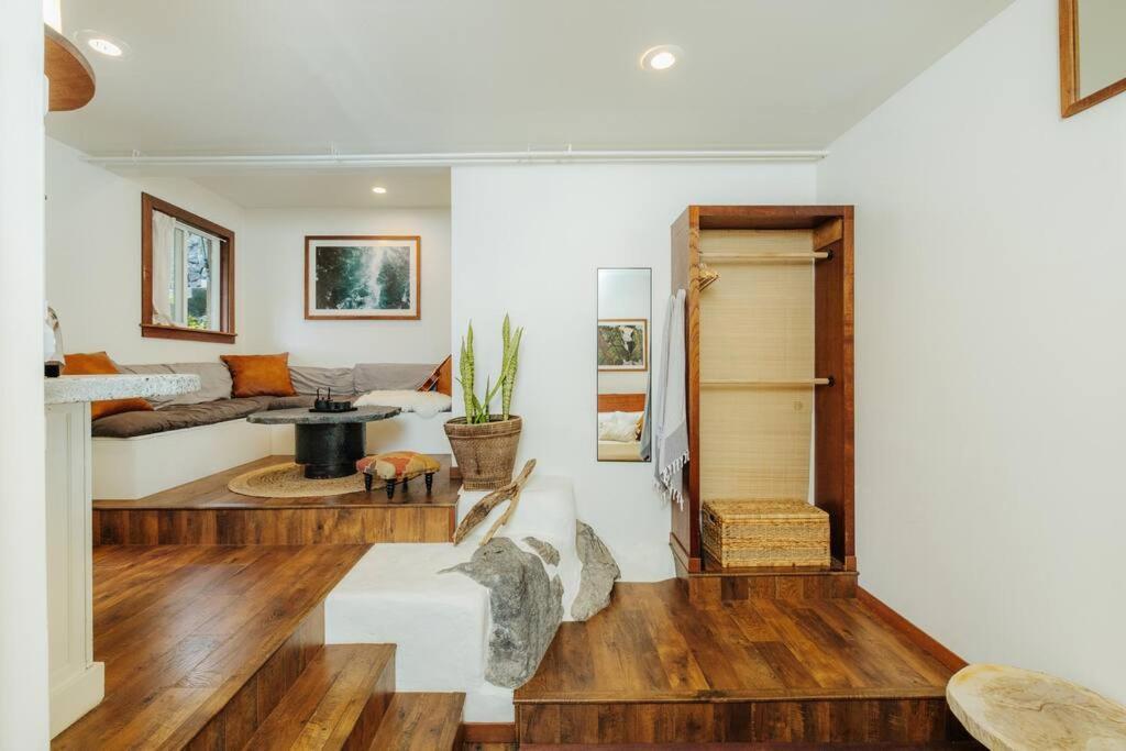 The Pohaku At The Koi House Apartment *