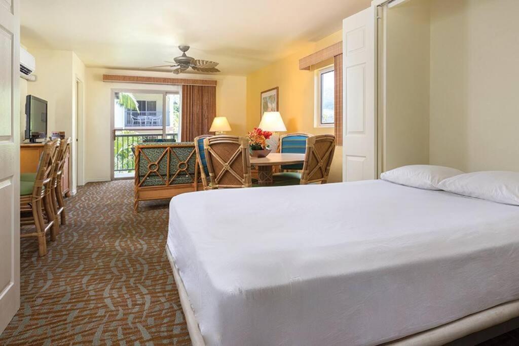 Beautiful 1 Bedroom @ Kona!