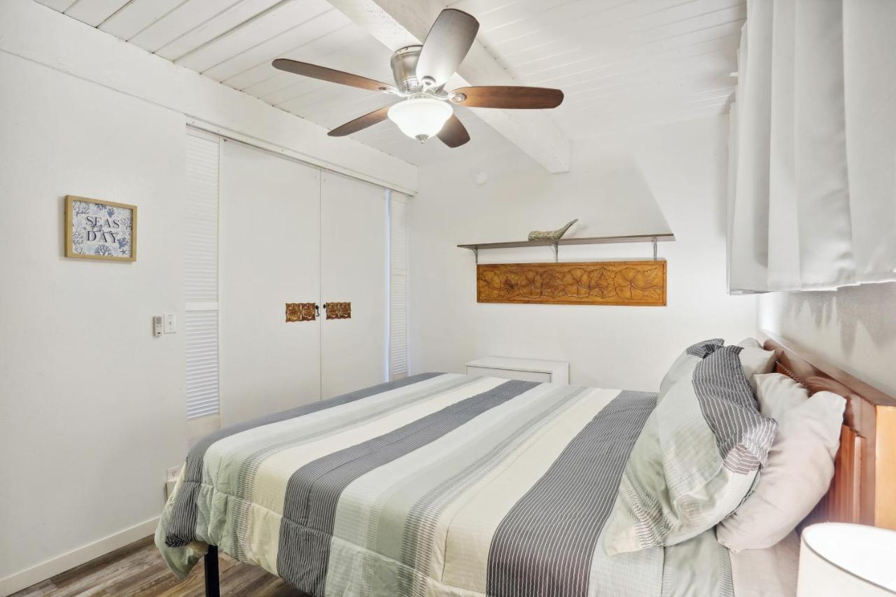 Airy Less Than 1 Mi To And Town Apartment Kailua-Kona