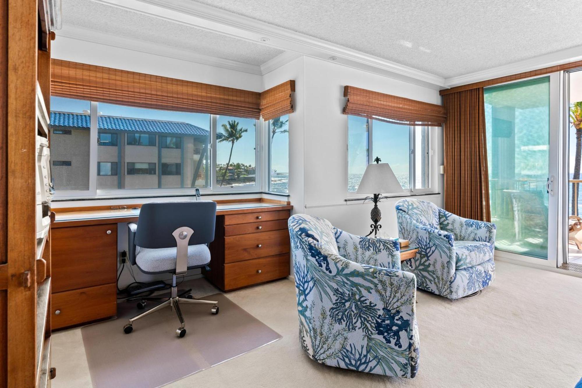 Big Island Kona Reef D-21 Apartment