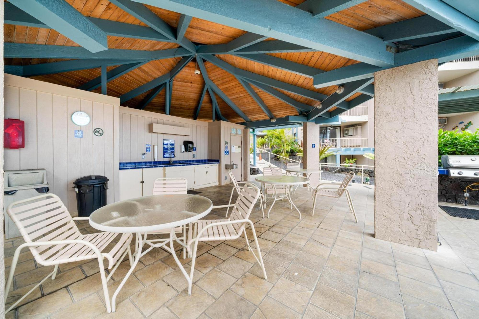 Big Island Kona Reef D-21 Apartment