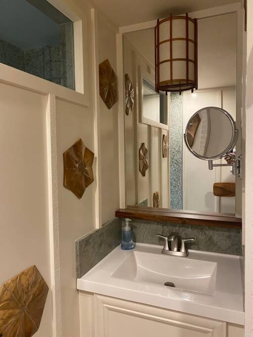 Private And Quiet Guest In Hawaii Cloud Forest Apartment