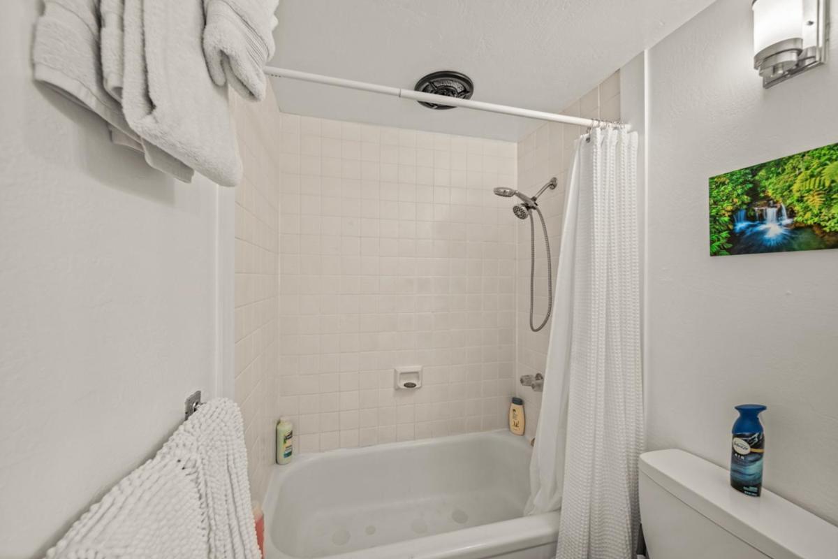 Newly Upgraded 1br Unit Near Max Of 5 Guests Kailua-Kona