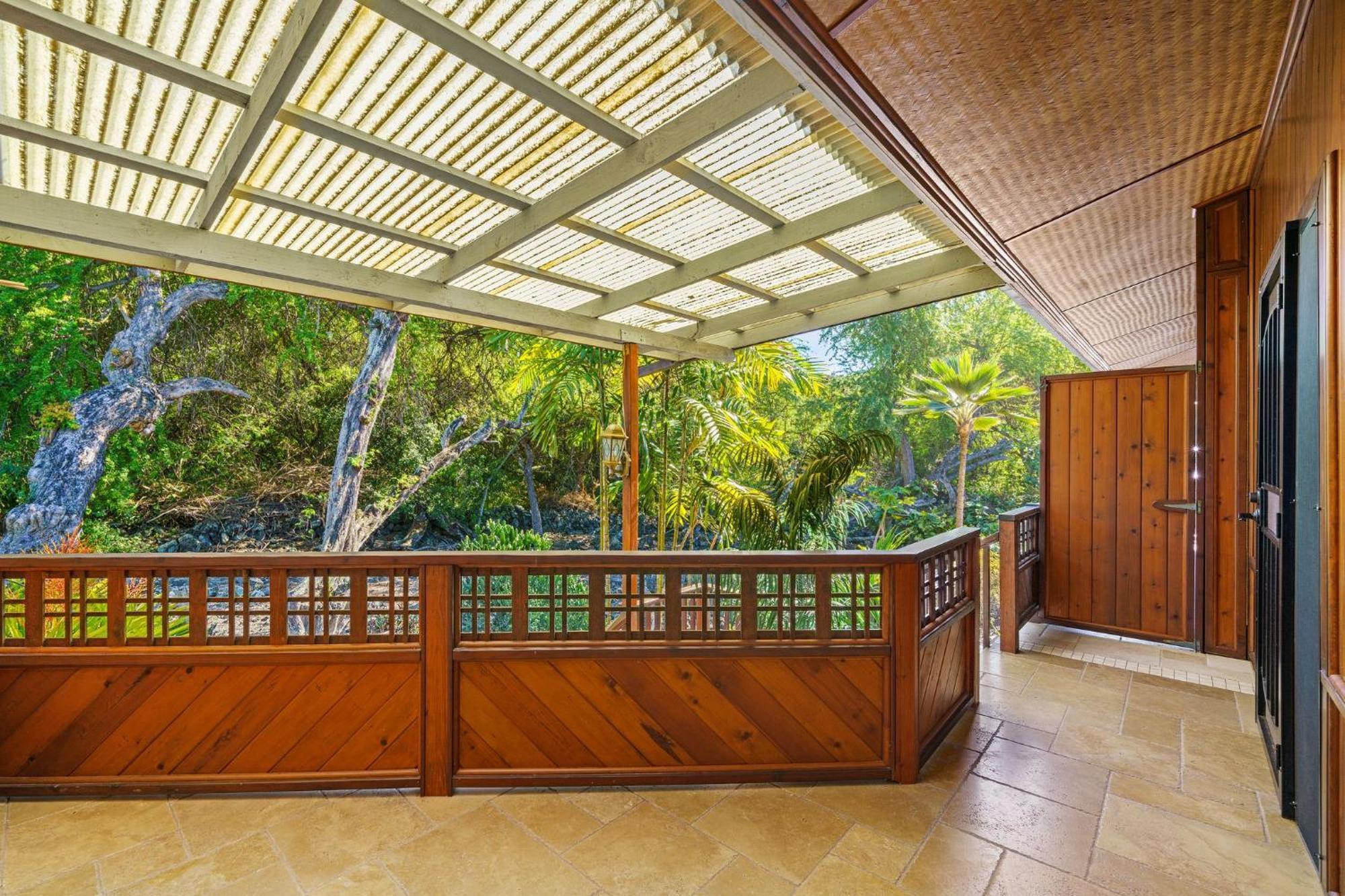 Seaspray Oceanview Apartment Kailua-Kona