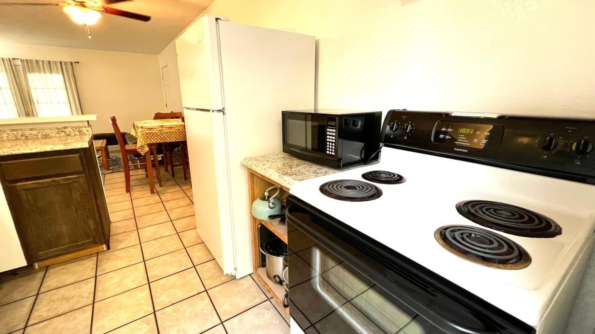 Mailan Hale Apartment *