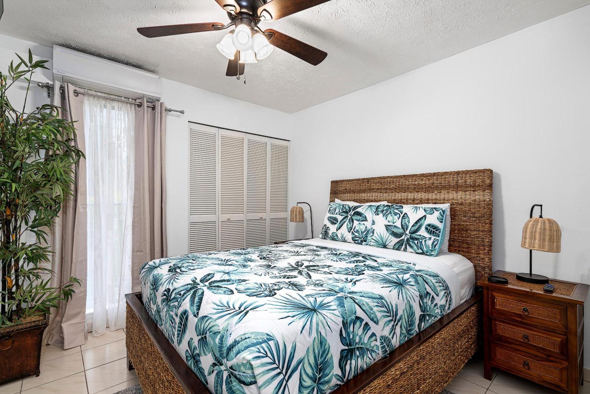 Keauhou Surf & Racquet Townhouse #36 *