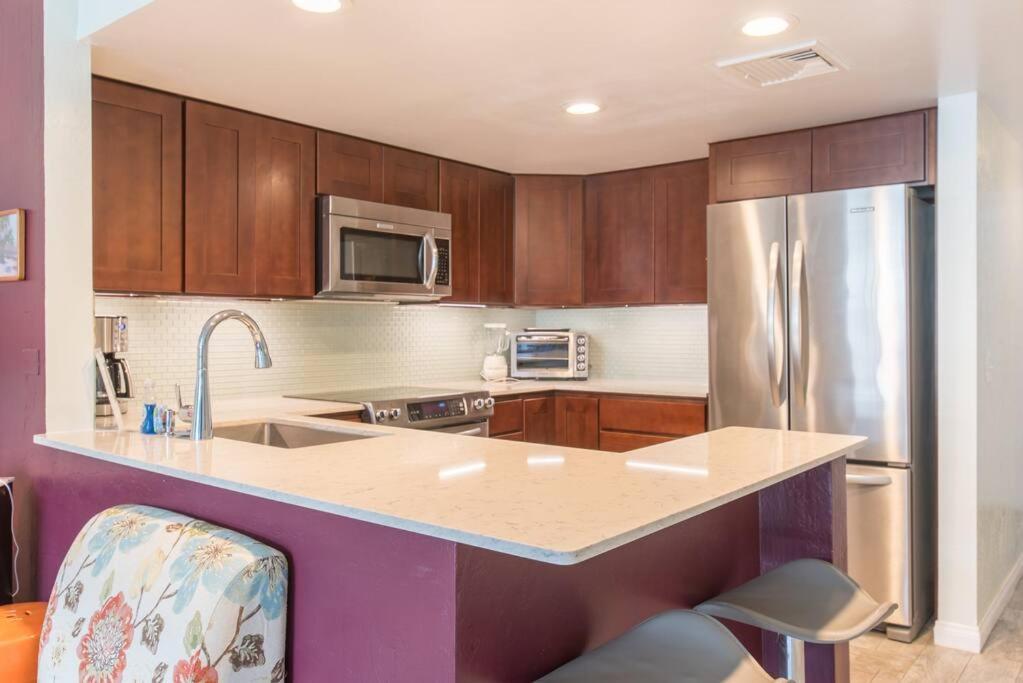 Apartment White Sands Village, Gorgeous 2br, Top/front Bldg Kailua-Kona
