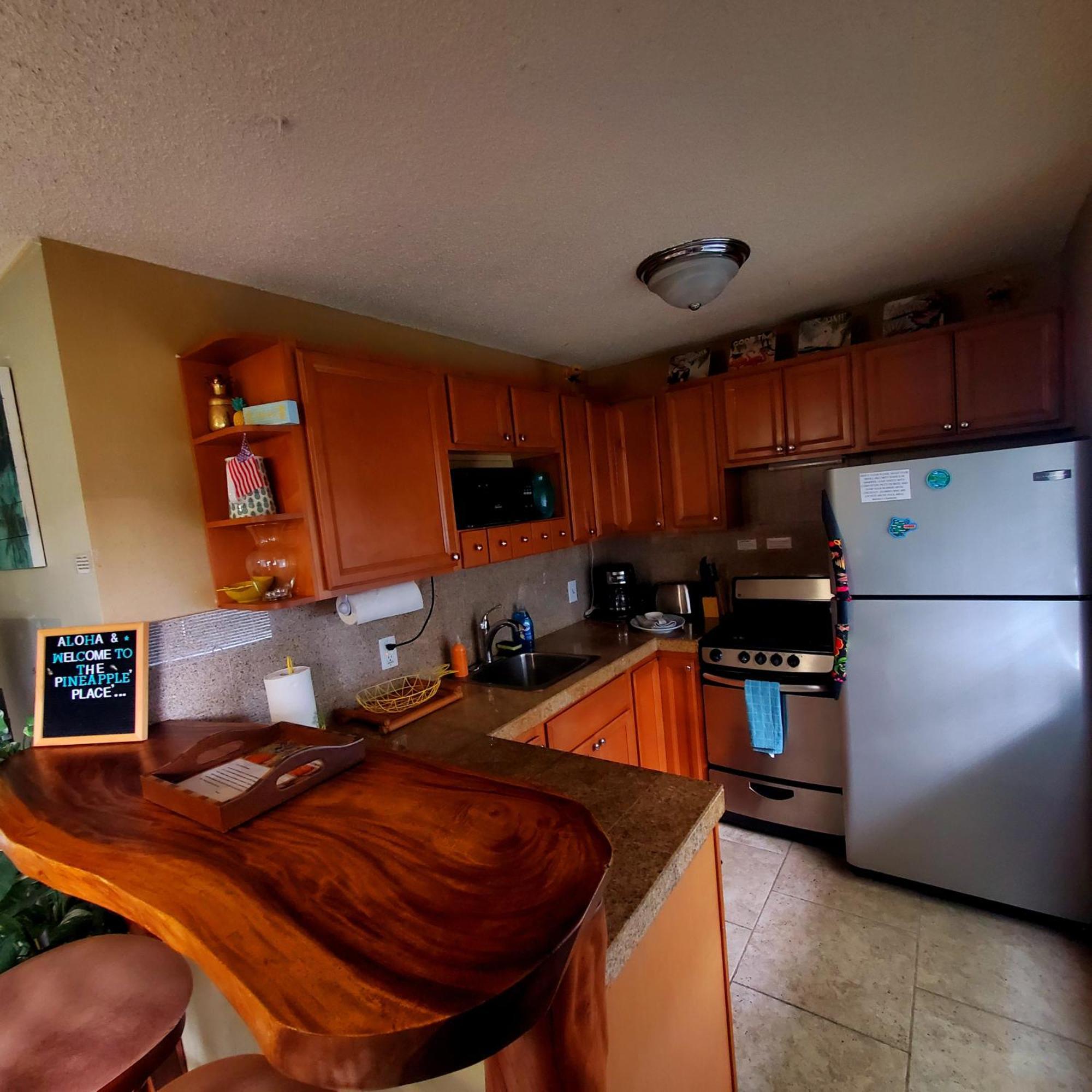 Kona Shores Apartment