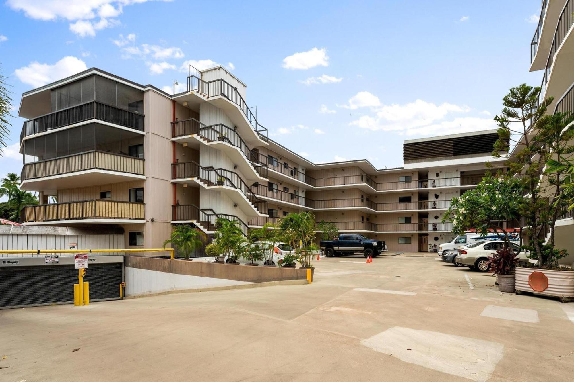 Big Island Kona Plaza By Coldwell Banker Island Vacations * Kailua-Kona