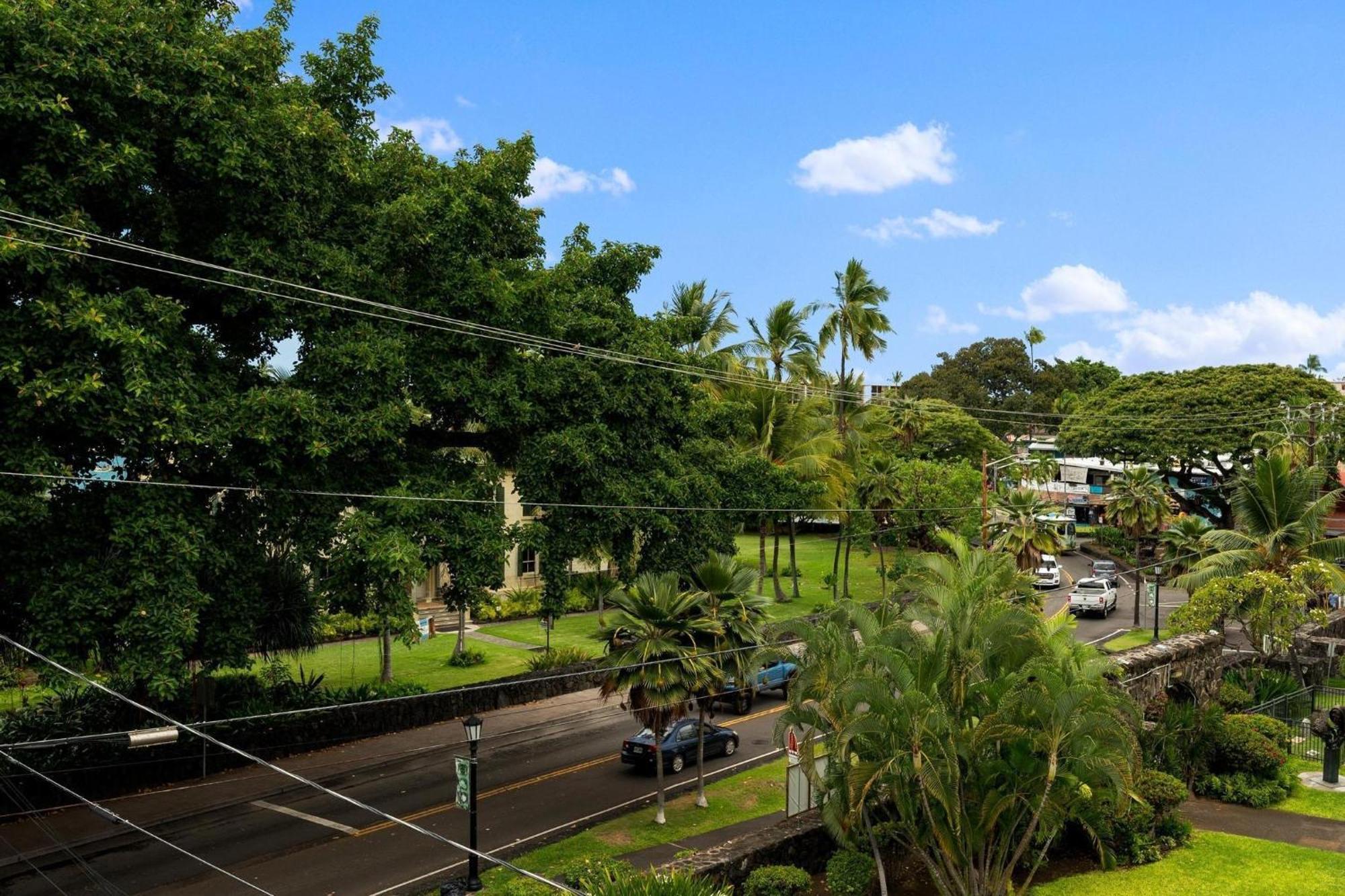 Apartment Big Island Kona Plaza By Coldwell Banker Island Vacations *