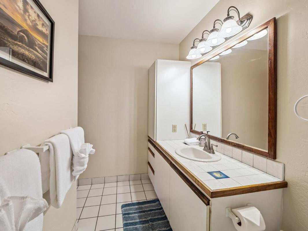 Oceanfront 1 Bedroom 2 Bathroom With Large Lanai - Kona Bali Kai 218 Holiday home
