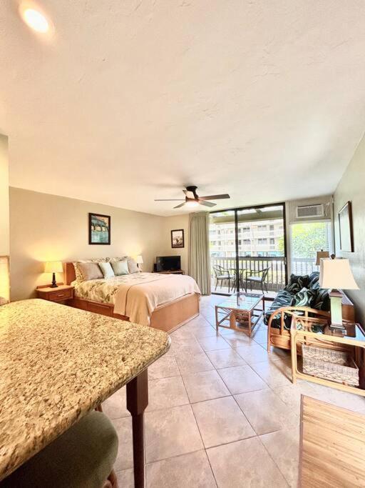 Amazing Peaks Of Ocean View On Ali'i Dr By Surf Spots * Kailua-Kona