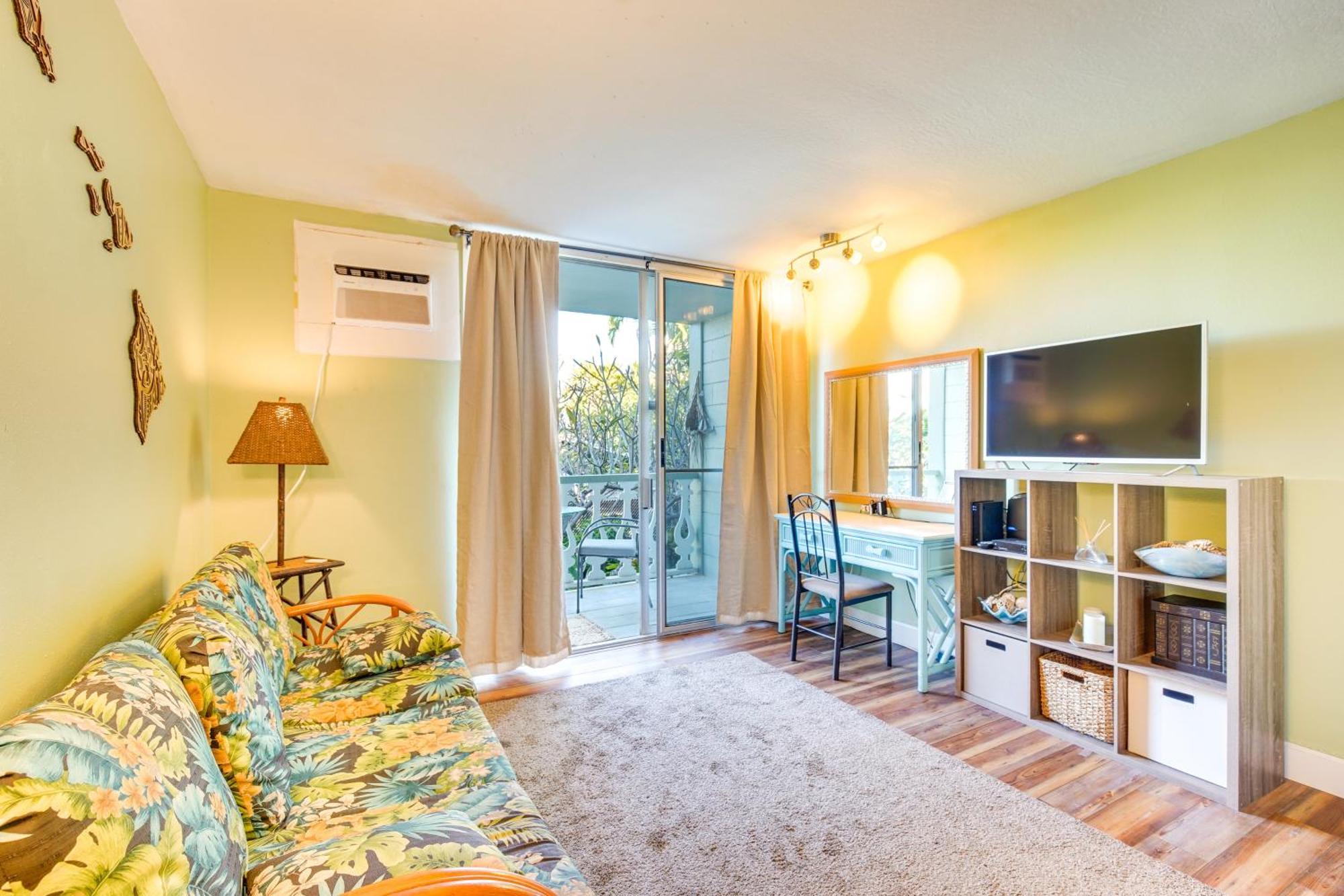 Apartment Downtown Escape Steps To Ocean!