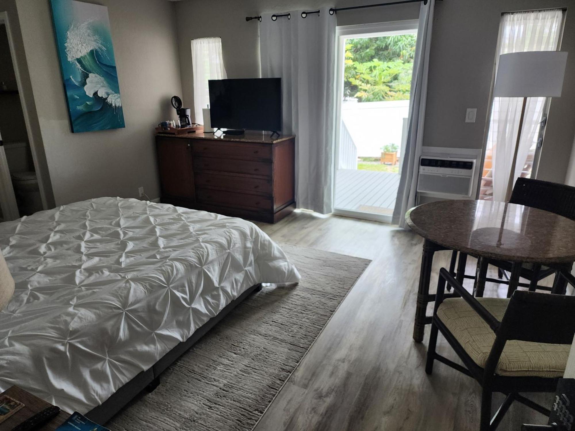 Sunset Shores - Unit B Kaiupoho Guest house *