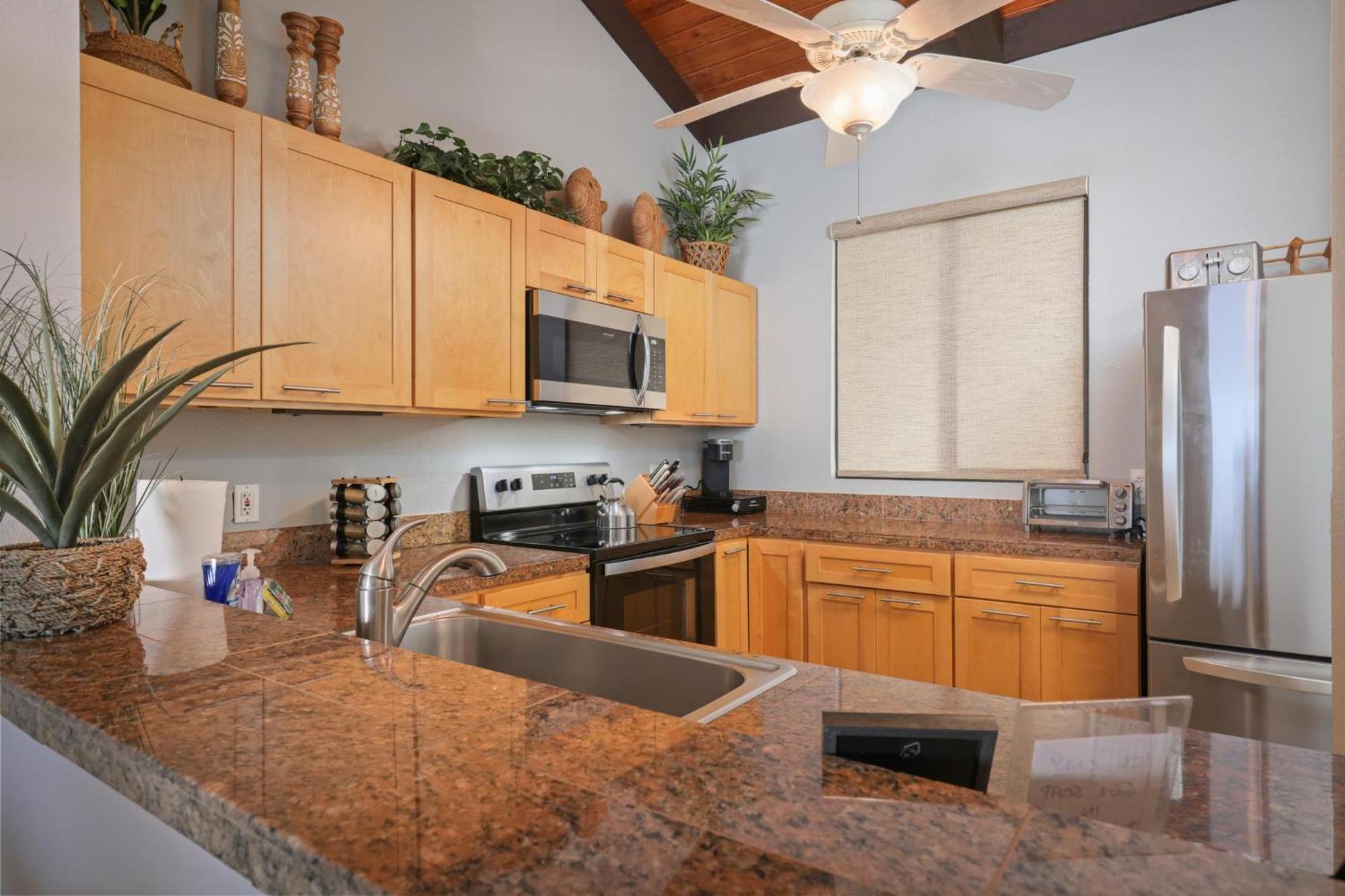 Hale Kania Kai - Surf & Racquet 3302 Floor 3bd/2bth