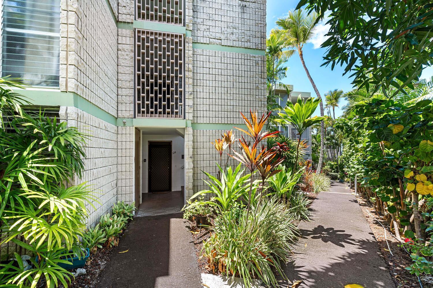 Holiday home Alii 323