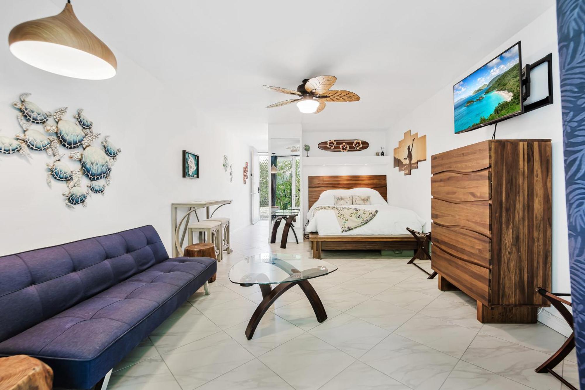 Aparthotel Downtown Hawaiian Theme With Hot Tub, Pool & - Kona Islander Kailua-Kona